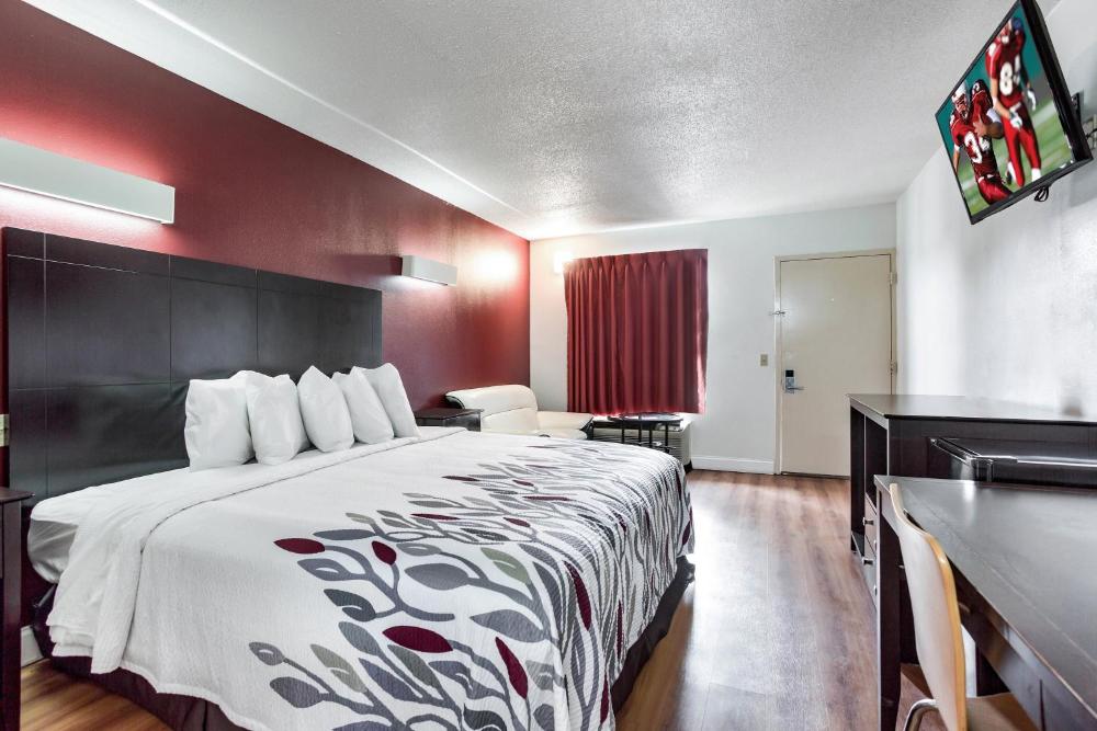 Superior King Room - Non-Smoking interior